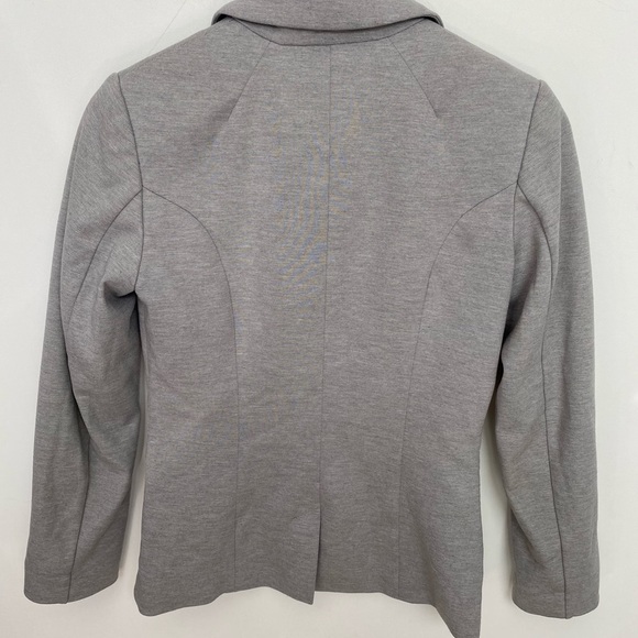 H&M gray blazer, size 6 - Picture 8 of 10